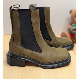 Dr. Martens Maybole Olive Buttersoft Leather Tall Chelsea Boots UK 7 NWOT
